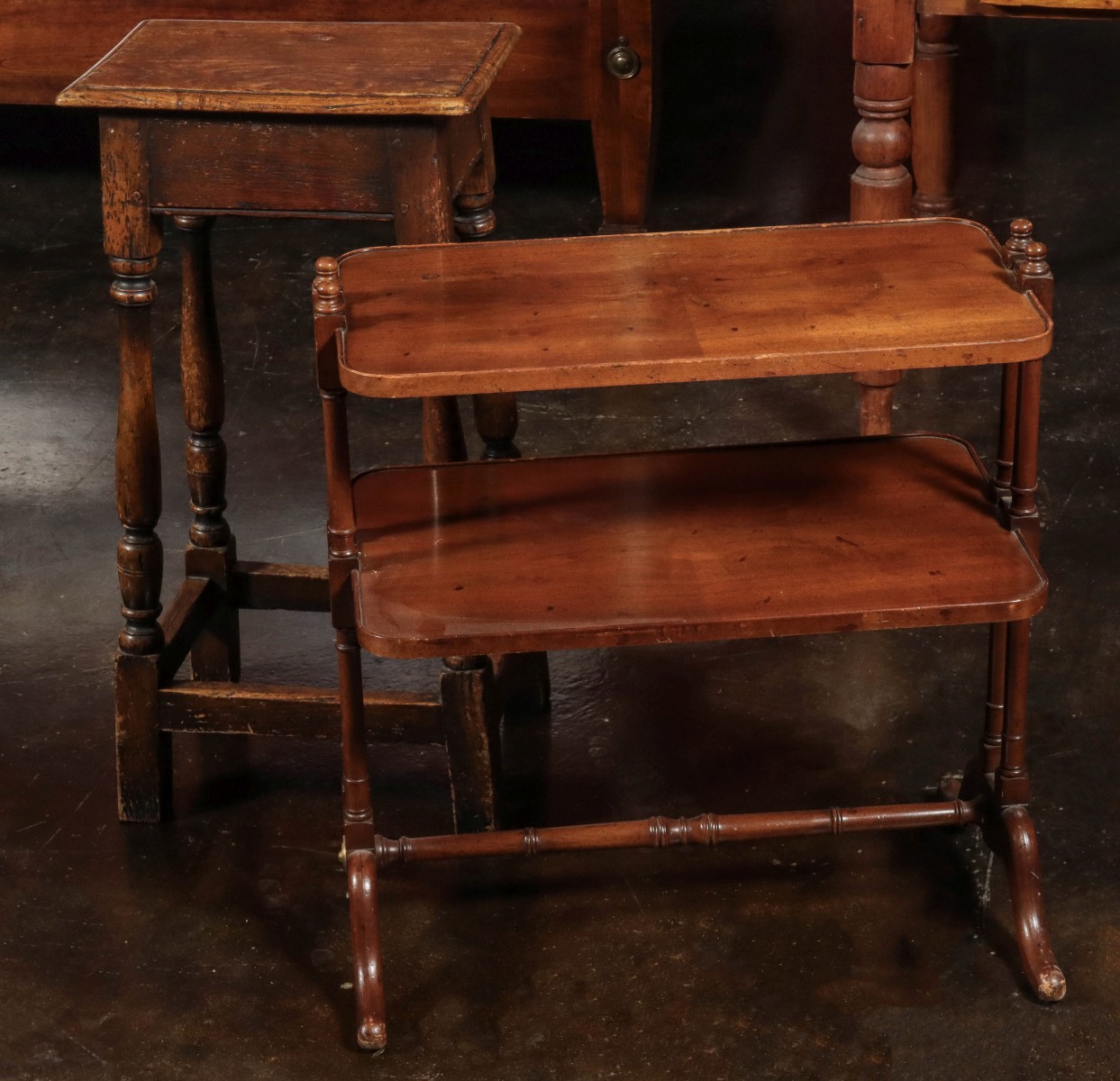 A JOINED OAK STOOL AND HENREDON STAND TABLE