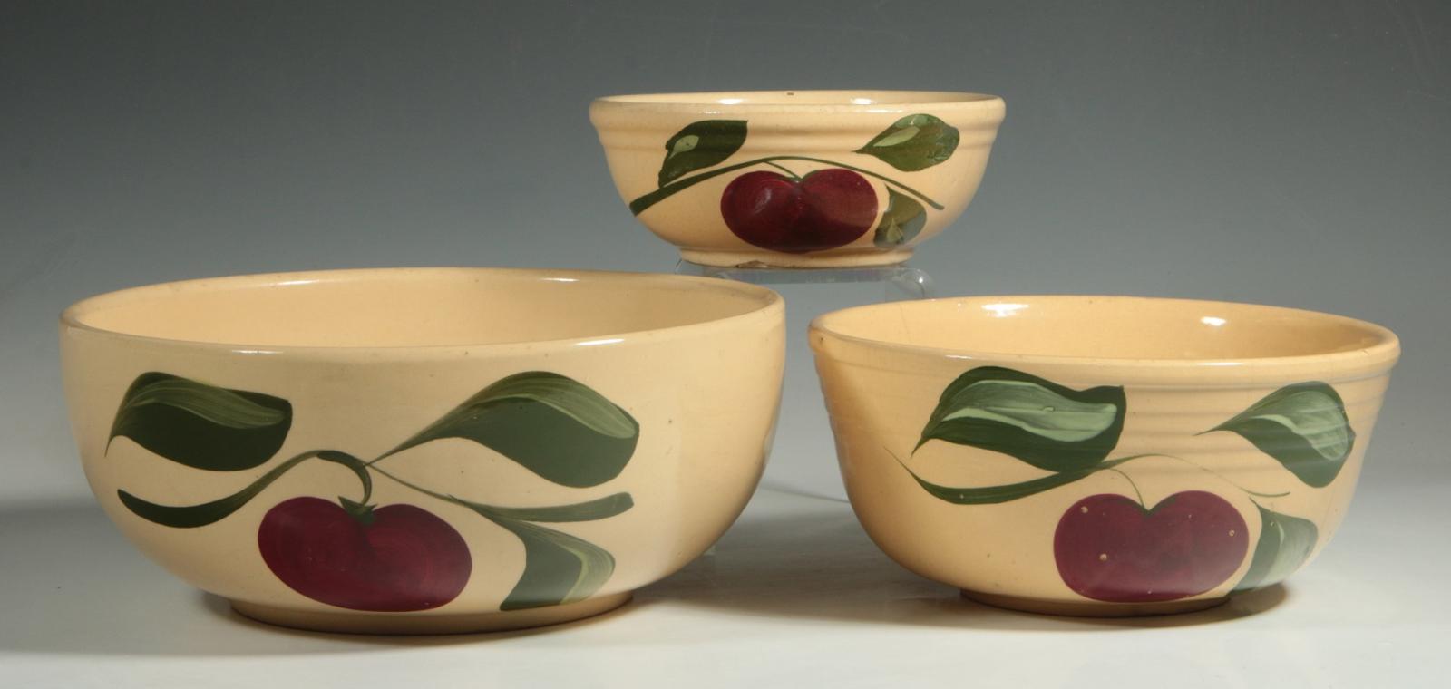 THREE ASSORTED WATT BOWLS, APPLE PATTERN