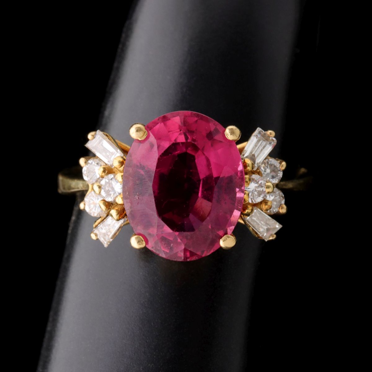 CONTEMPORARY DIAMOND & GEMSTONE LADIES COCKTAIL RING