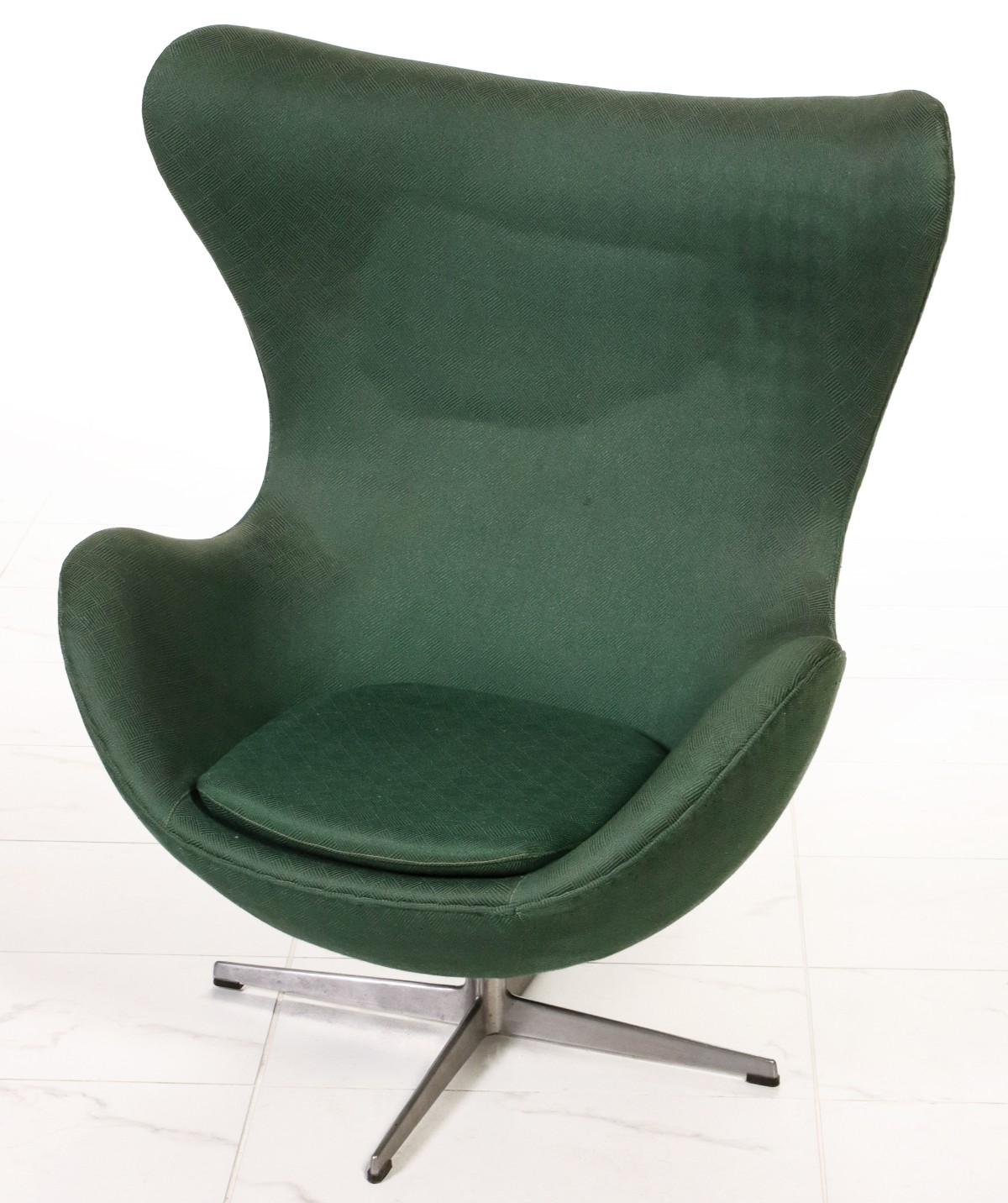 ARNE JACOBSEN EGG CHAIR FOR FRITZ HANSEN DATED 1969