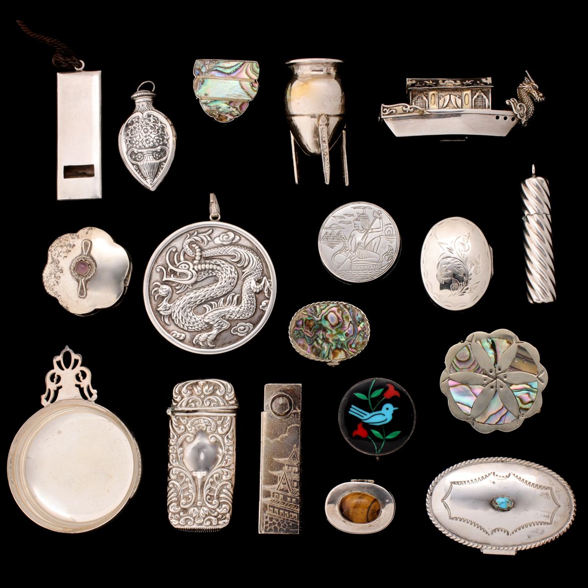 A COLLECTION OF STERLING BOXES AND OTHER SMALL OBJECTS