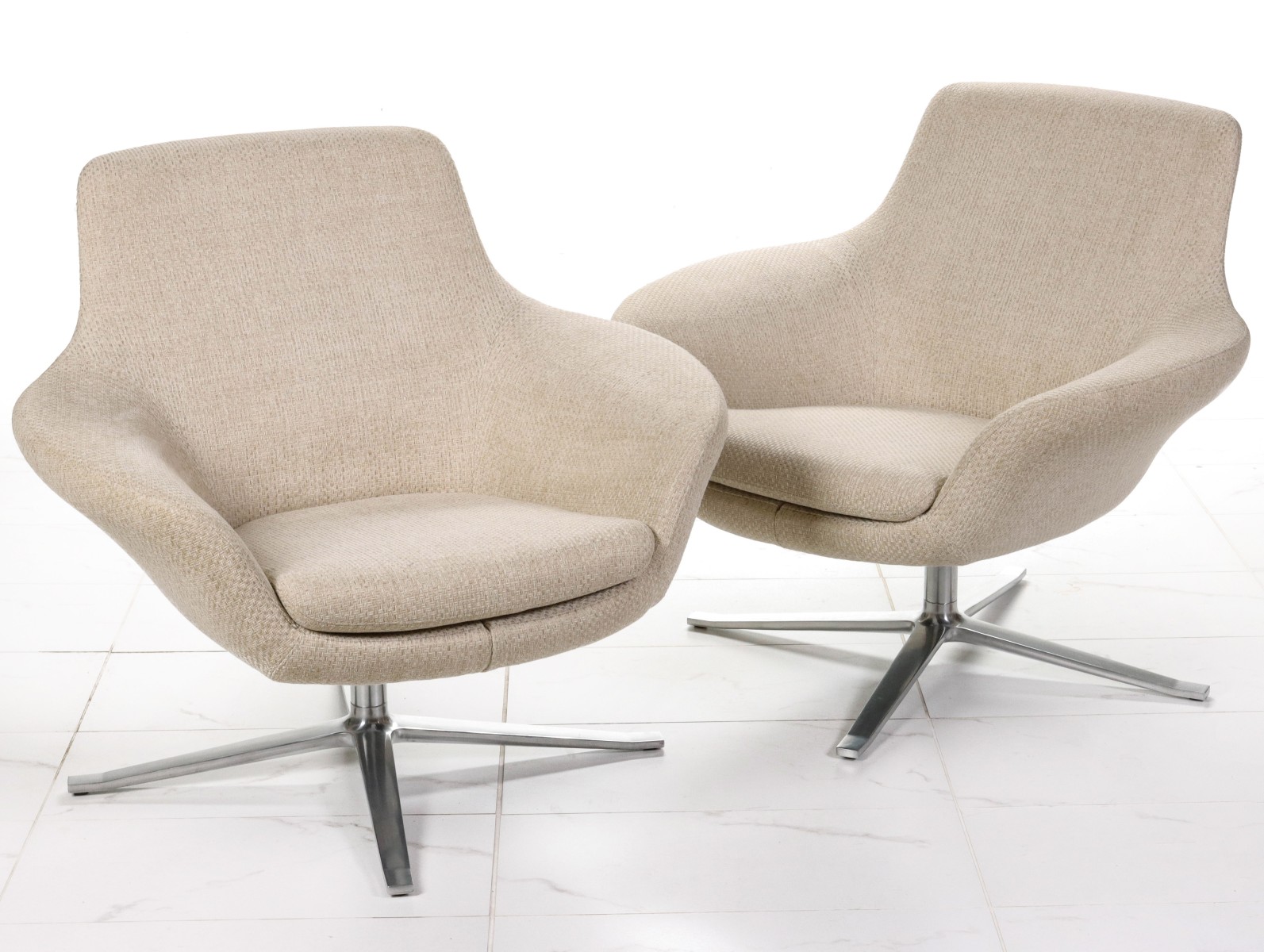 PEARSON LLOYD MODERN LOUNGE CHAIRS FOR COALESSE