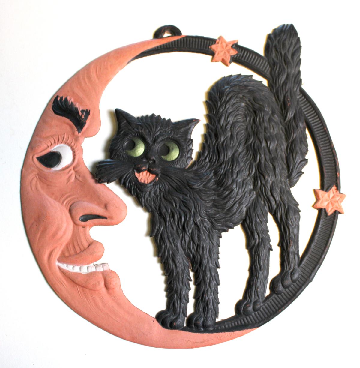 DIE-CUT EMBOSSED HALLOWEEN DECORATION MKD GERMANY