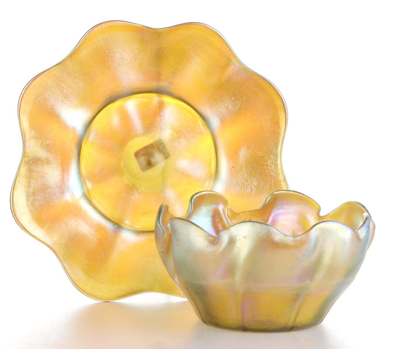 A TIFFANY FAVRILE ART GLASS FINGER BOWL AND UNDERPLATE