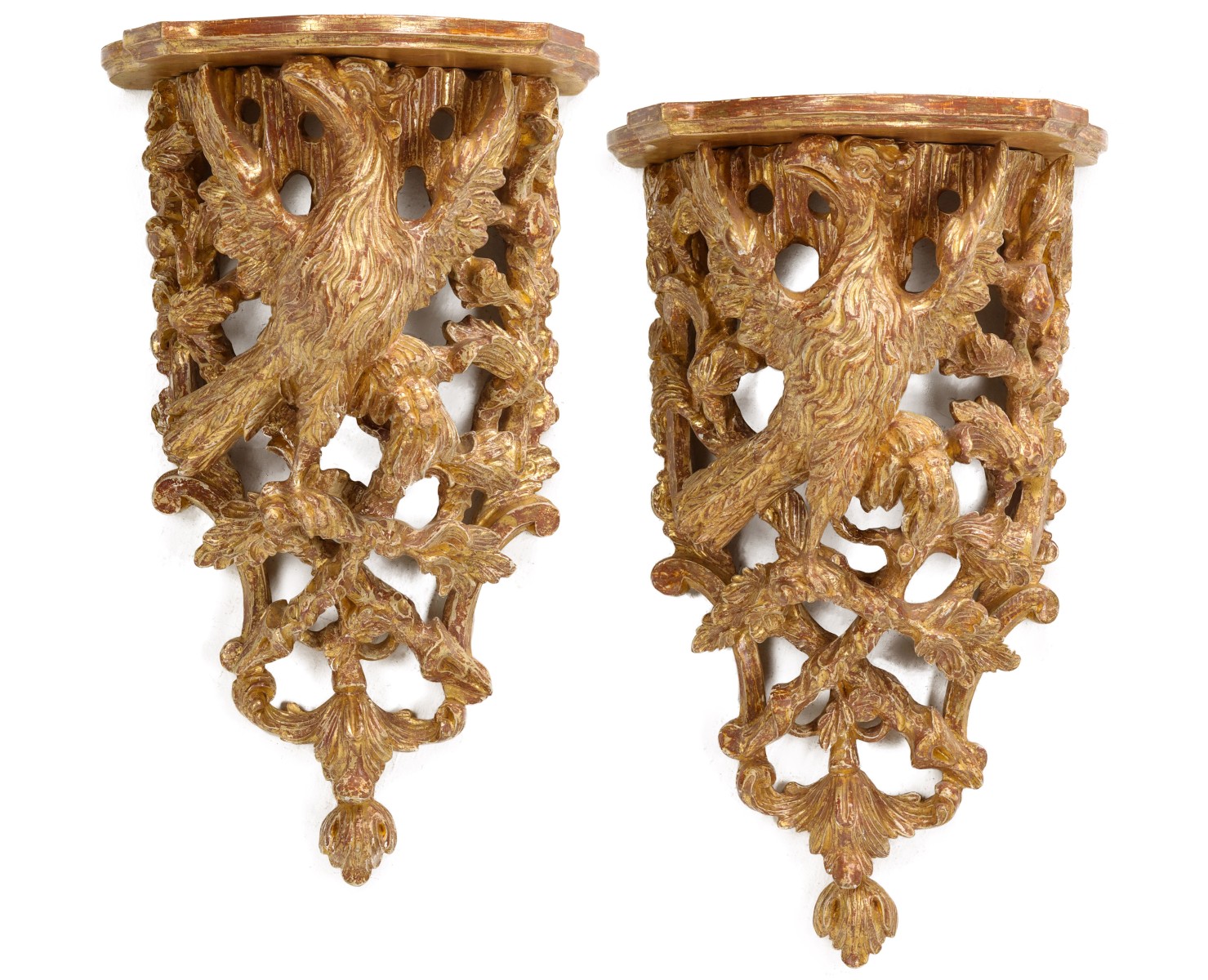 A PAIR OF ELABORATE GEORGE III GILTWOOD BRACKETS