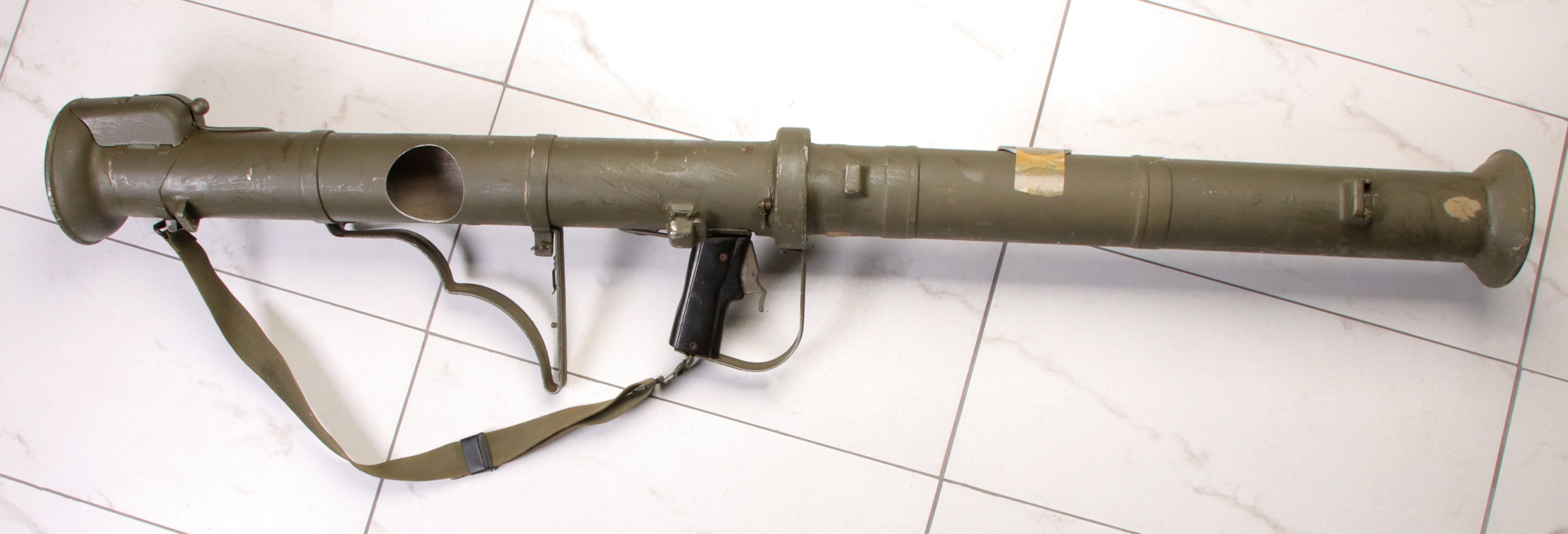 M20 SUPER BAZOOKA WITH DUMMY ROUND AND CRATE