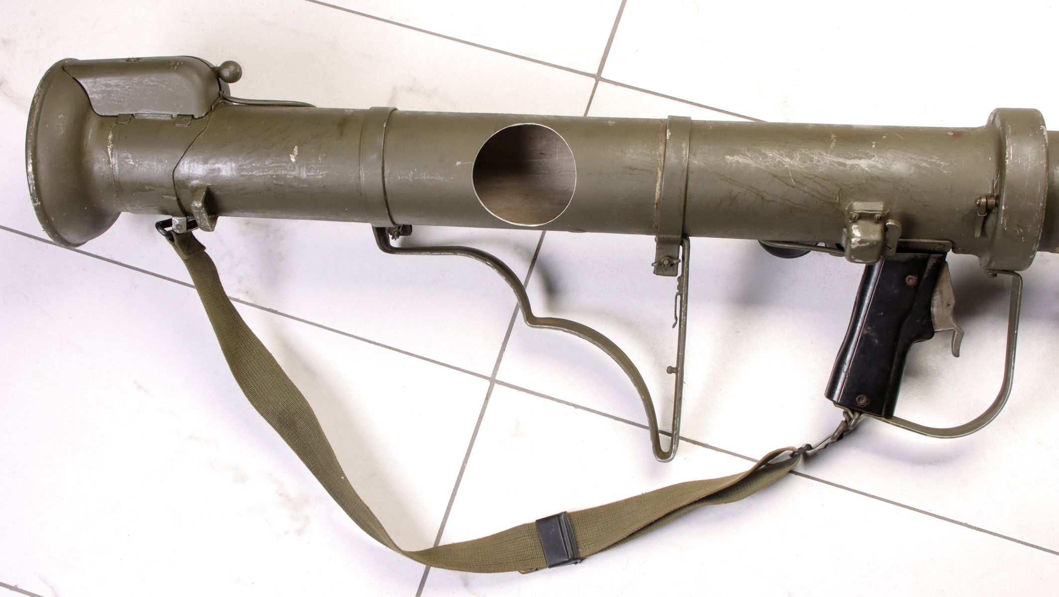 M20 SUPER BAZOOKA WITH DUMMY ROUND AND CRATE