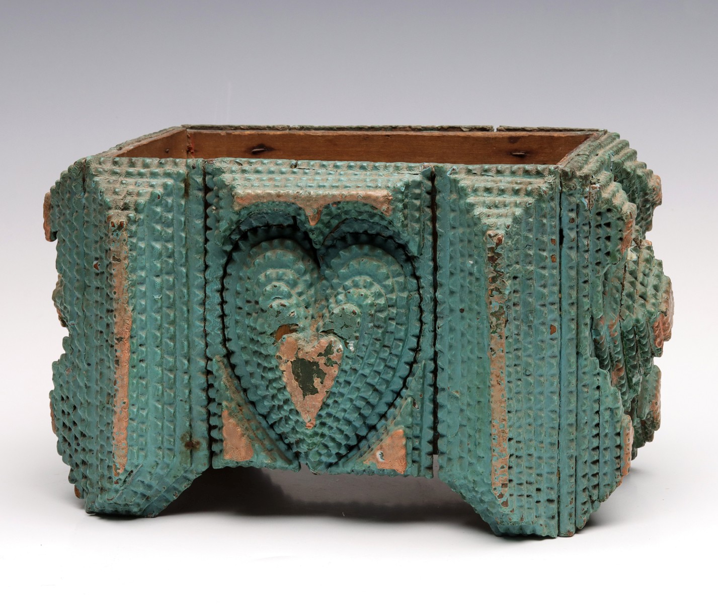 A TRAMP ART BOX WITH HEART IN TWO COLORS OF OLD PAINT