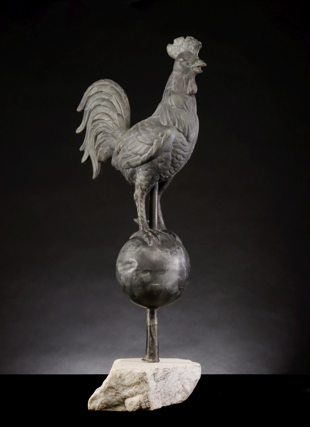 A 19TH CENTURY ZINC ROOSTER ON ORB WEATHER VANE FIGURE