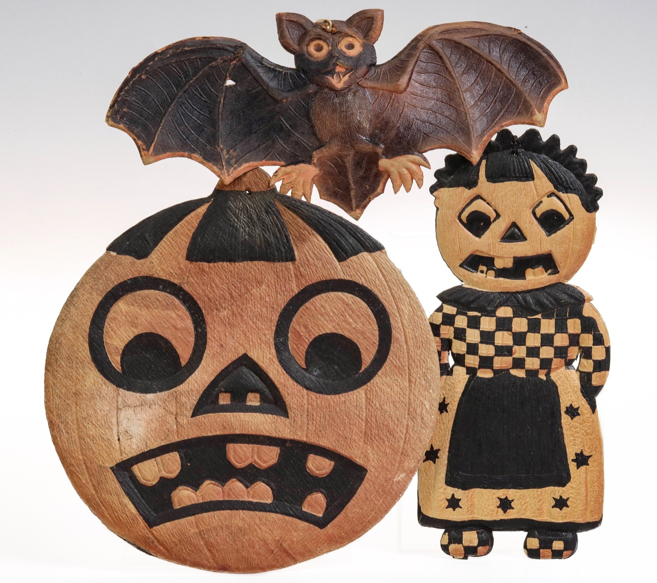 DIE-CUT EMBOSSED HALLOWEEN DECORATIONS MKD GERMANY