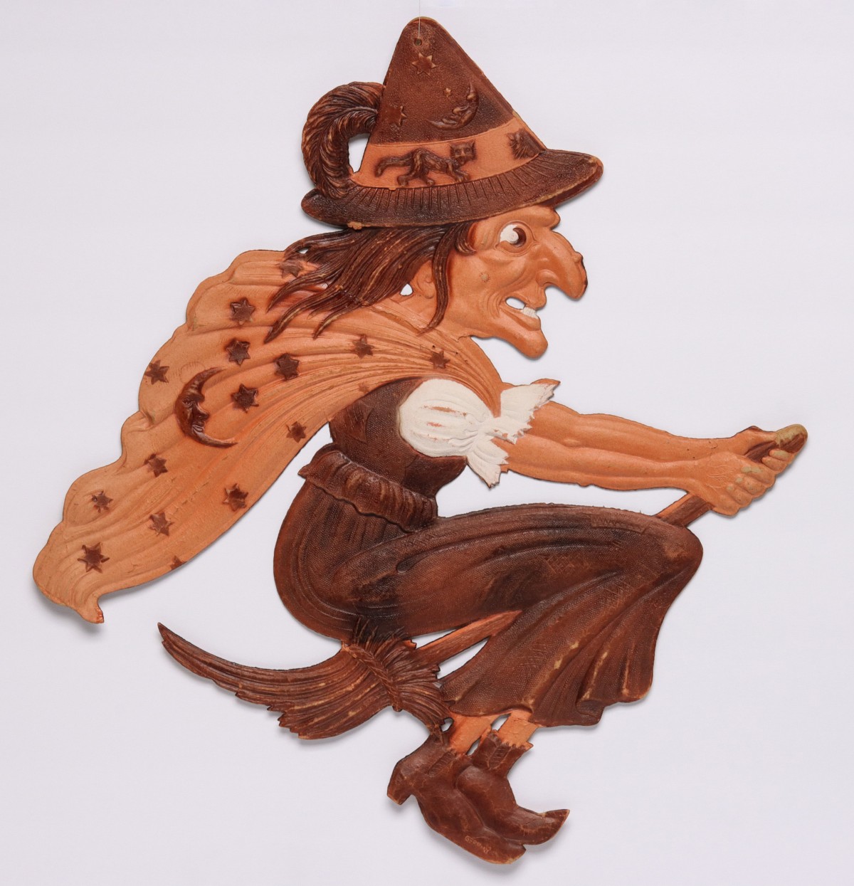 DIE-CUT EMBOSSED HALLOWEEN DECORATIONS MKD GERMANY