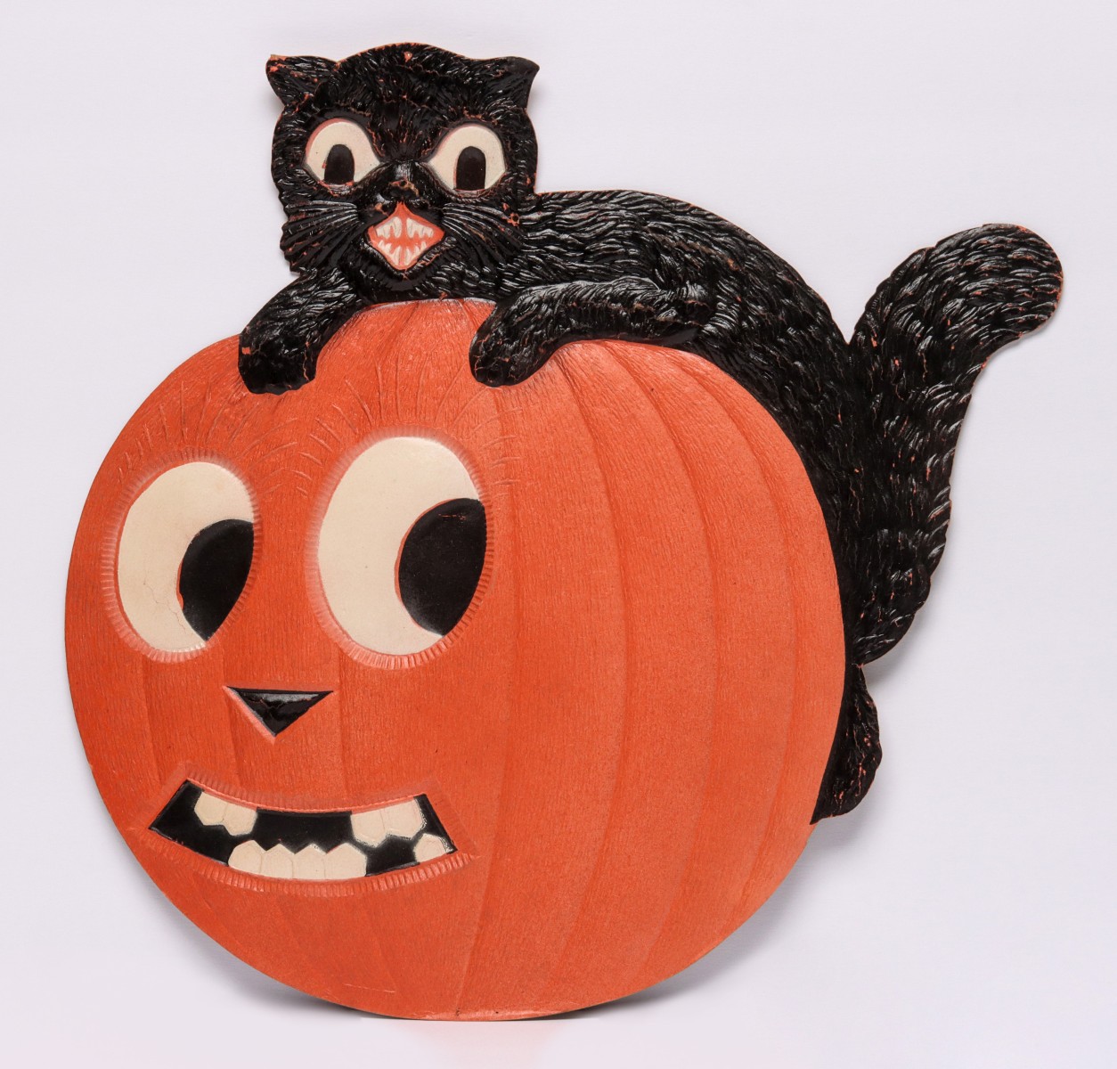 DIE-CUT EMBOSSED HALLOWEEN DECORATIONS MKD GERMANY