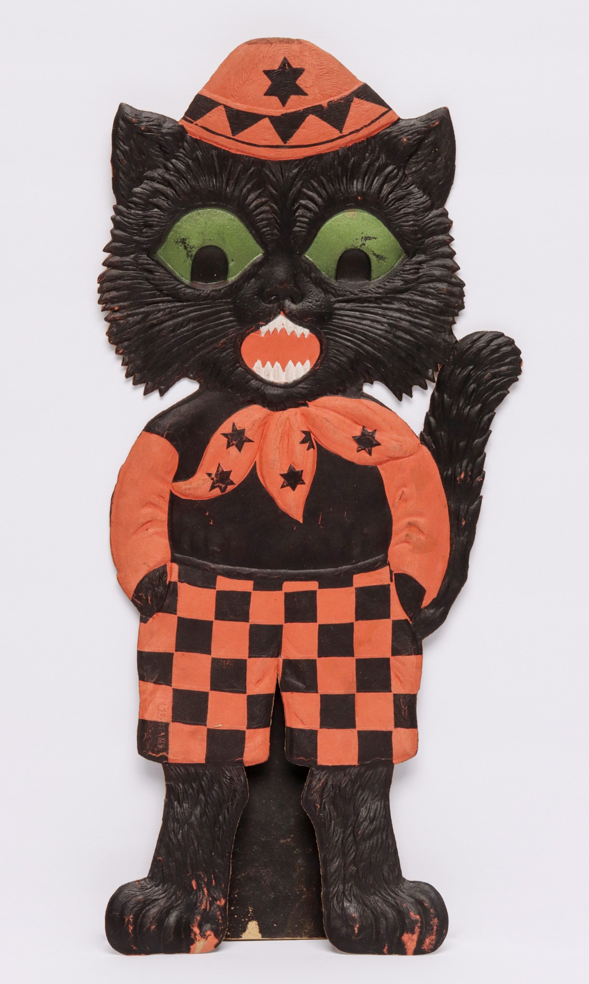 DIE-CUT EMBOSSED HALLOWEEN DECORATIONS MKD GERMANY