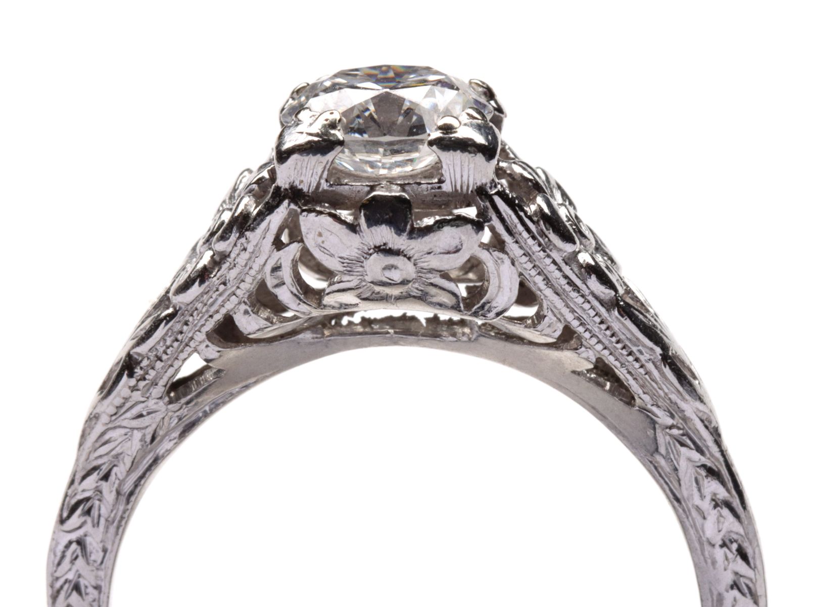 AN ANTIQUE 14K GOLD AND PLATINUM RING WITH DIAMOND