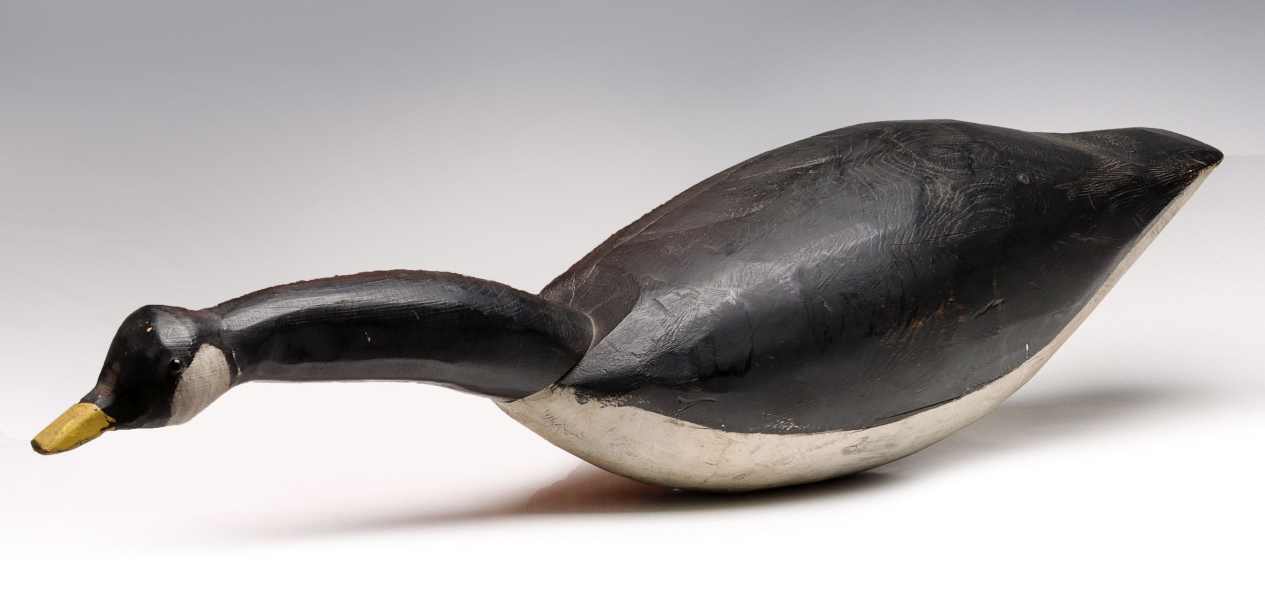 A GOOD VINTAGE FOLK ART CARVED WOOD CANADA GOOSE DECOY