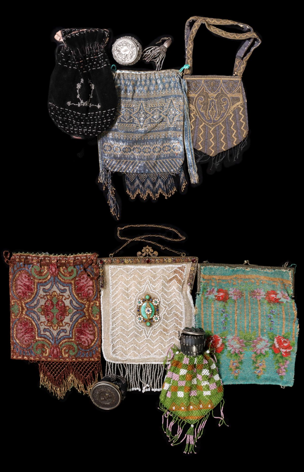 A COLLECTION OF ANTIQUE BEADED PURSES