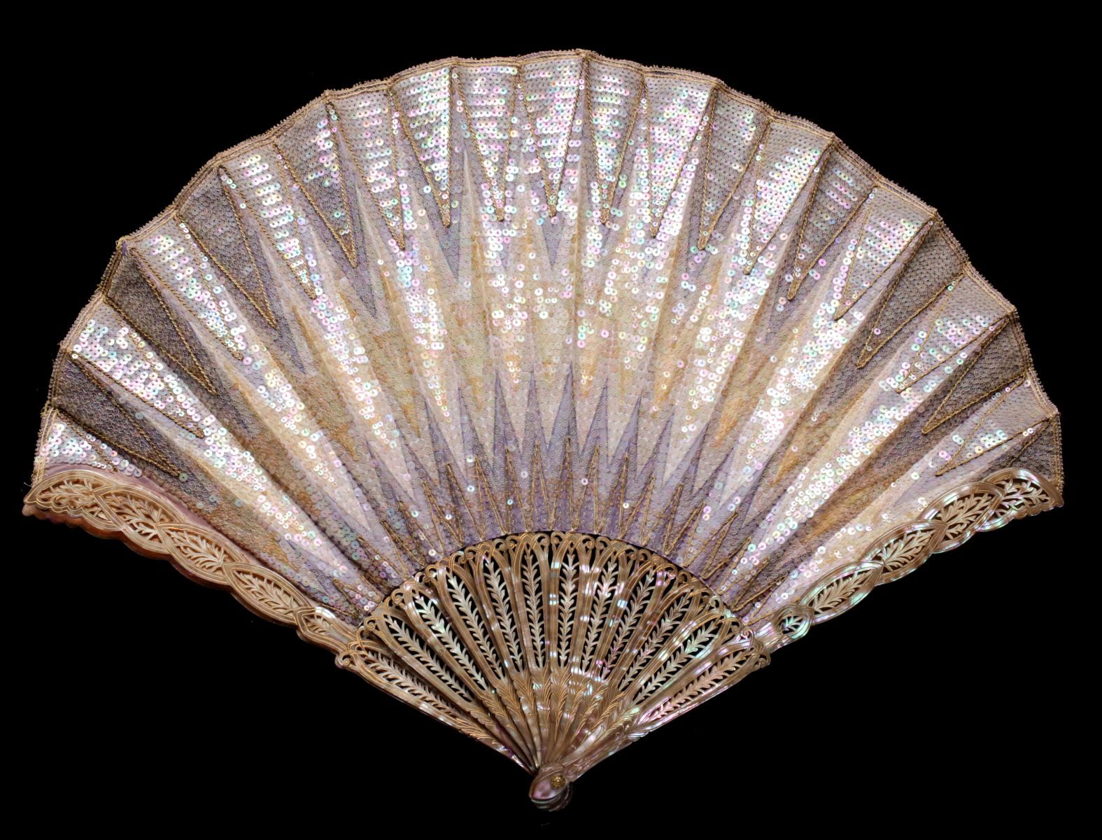 A FINE, RARE 19C. CARVED ABALONE AND SEQUINED HAND FAN