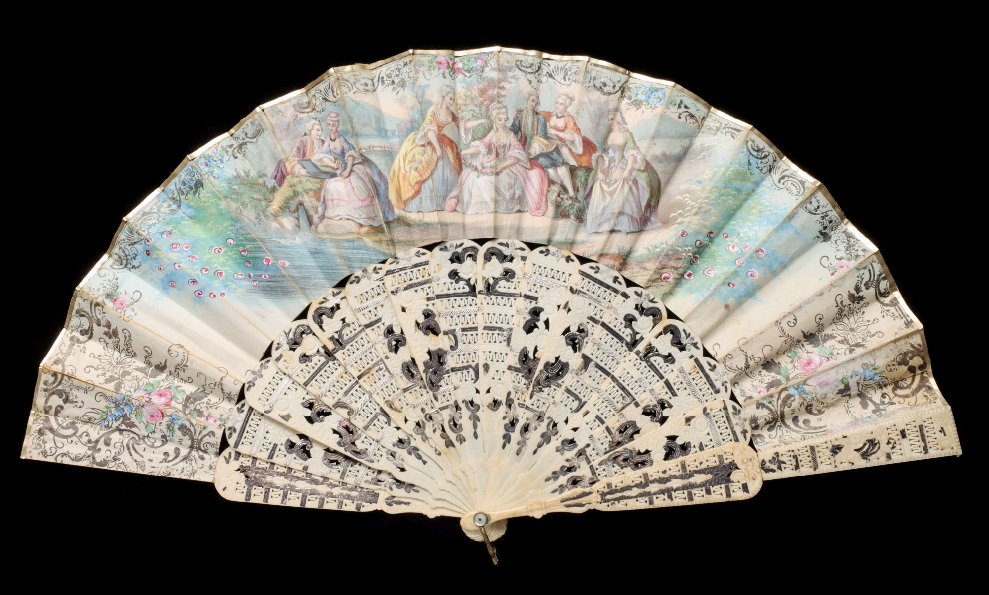 AN ELABORATE 19TH CENTURY HAND FAN WITH SILVER OVERLAY