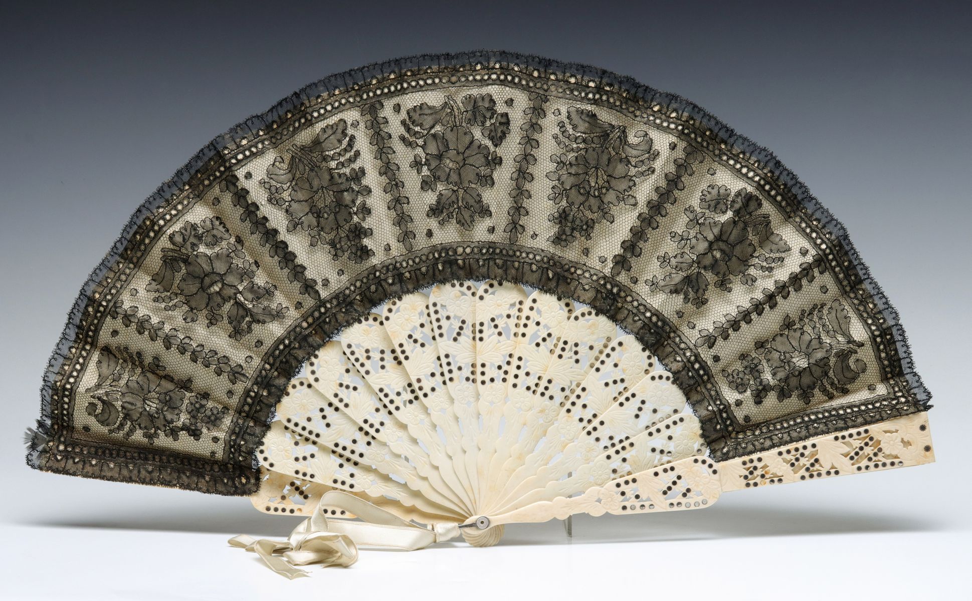 ELABORATE 19TH C HAND FAN W/ BLACK LACE & SILVER INLAY