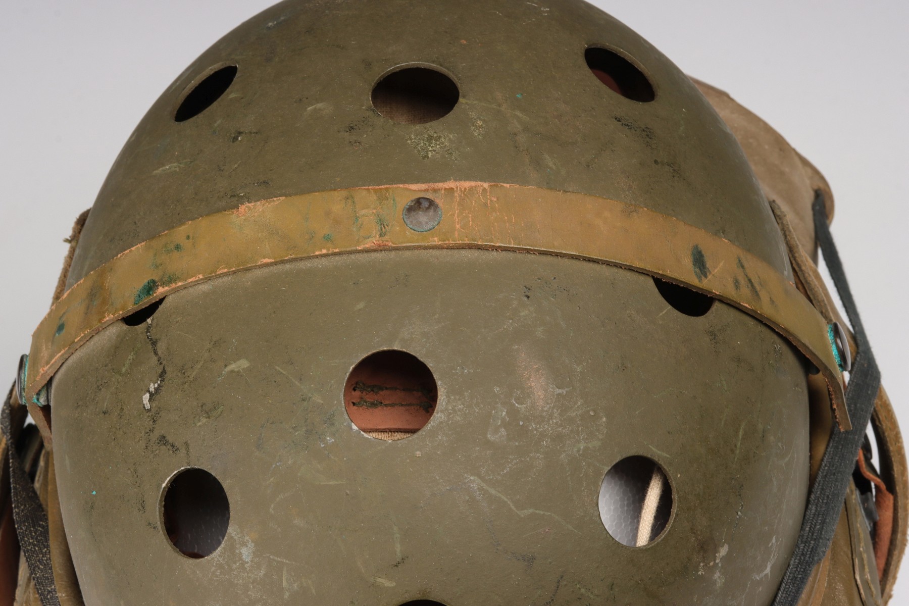 US ARMY TANKER HELMET AND GOGGLES GROUPING