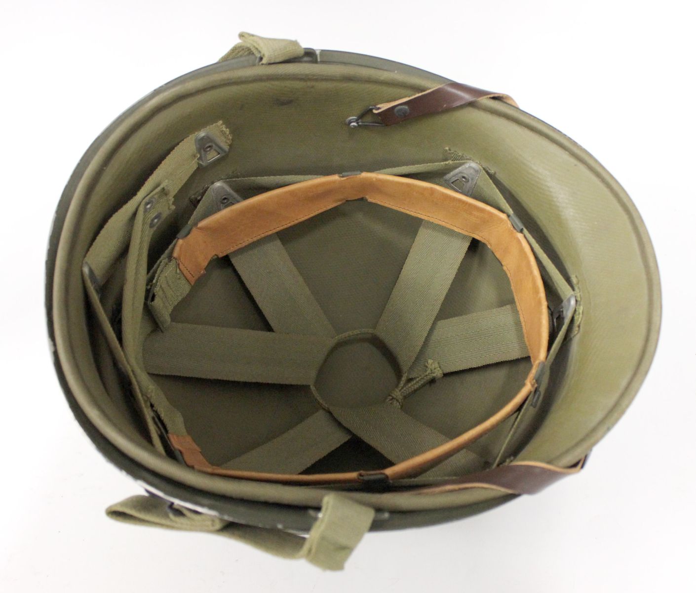 US ARMY M-1 FIXED BALE HELMET WITH FIBER LINER