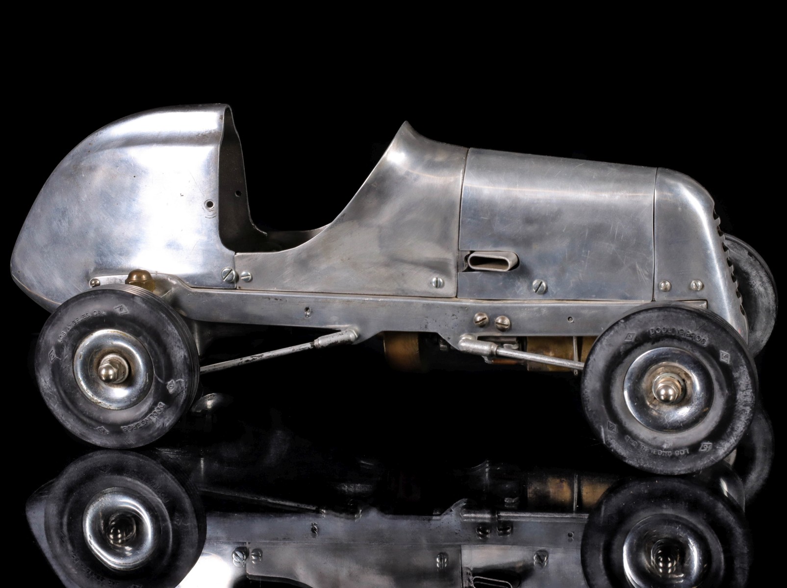 A 1939 DOOLING BROTHERS 'MERCURY' REAR DRIVE TETHER CAR