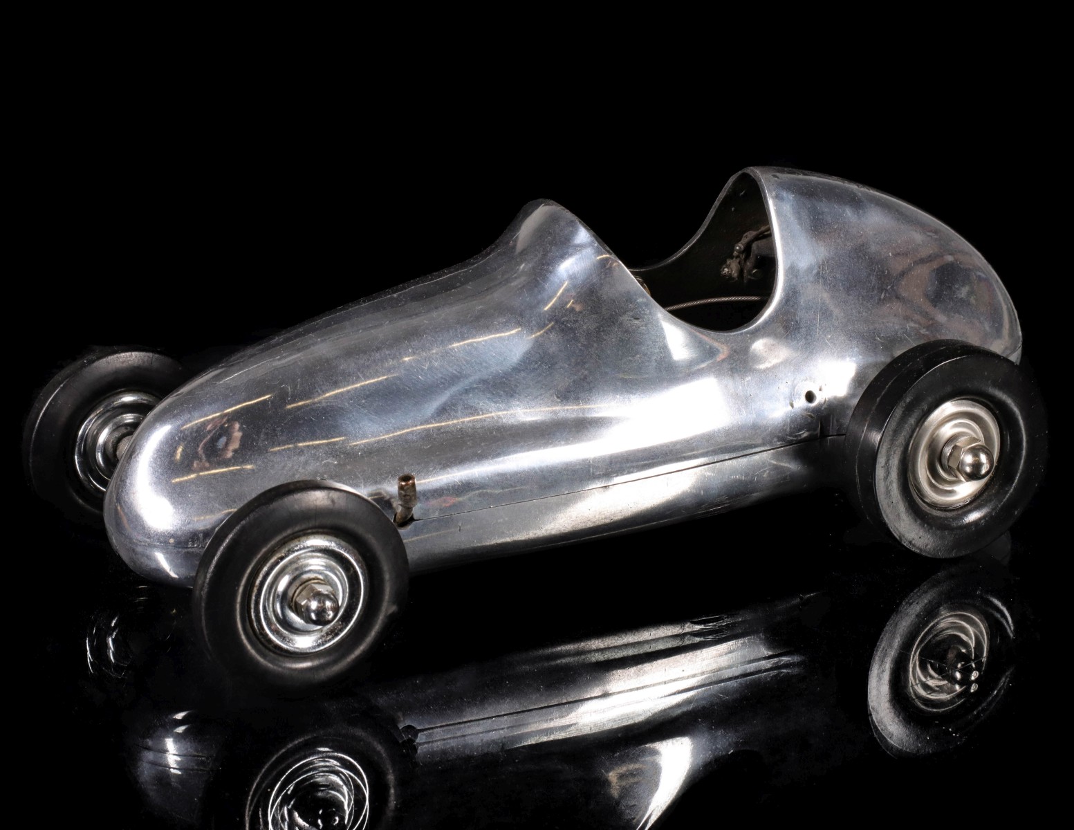 A DOOLING BROTHERS BUNCH POWERED 'PEE WEE' TETHER CAR