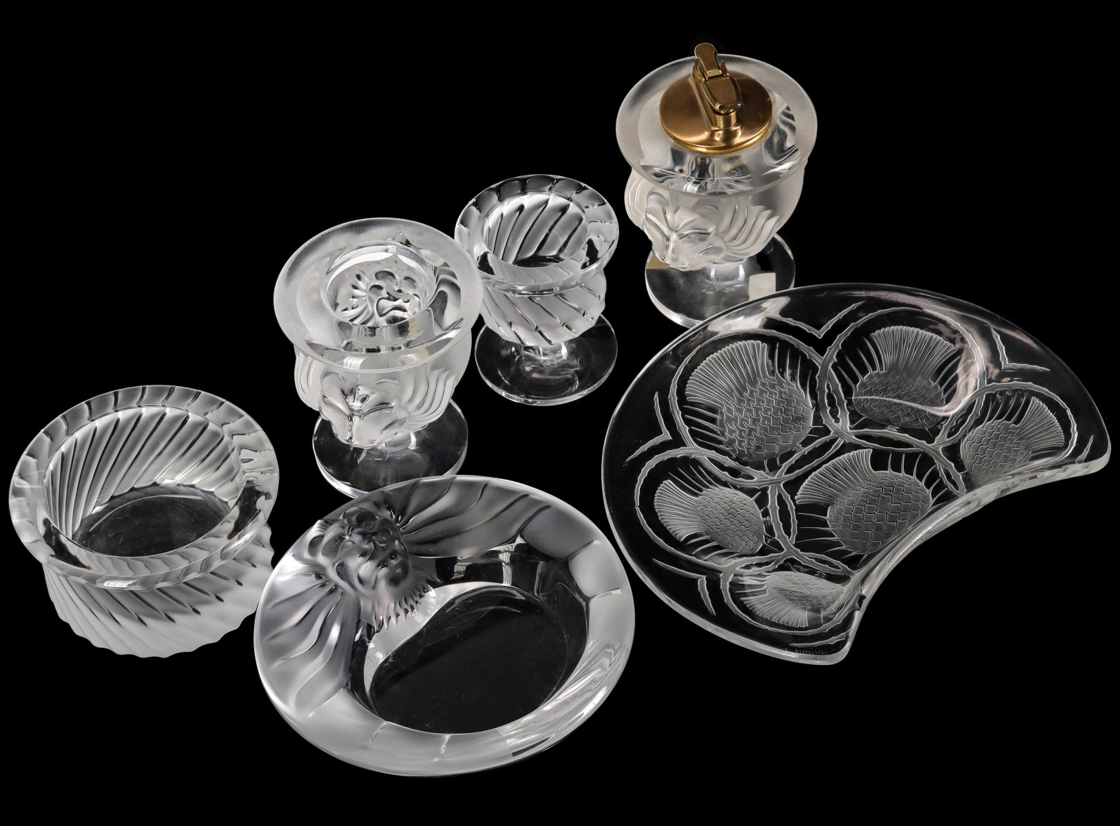 A LALIQUE FRENCH CRYSTAL FIVE PIECE TETE D'LION SET