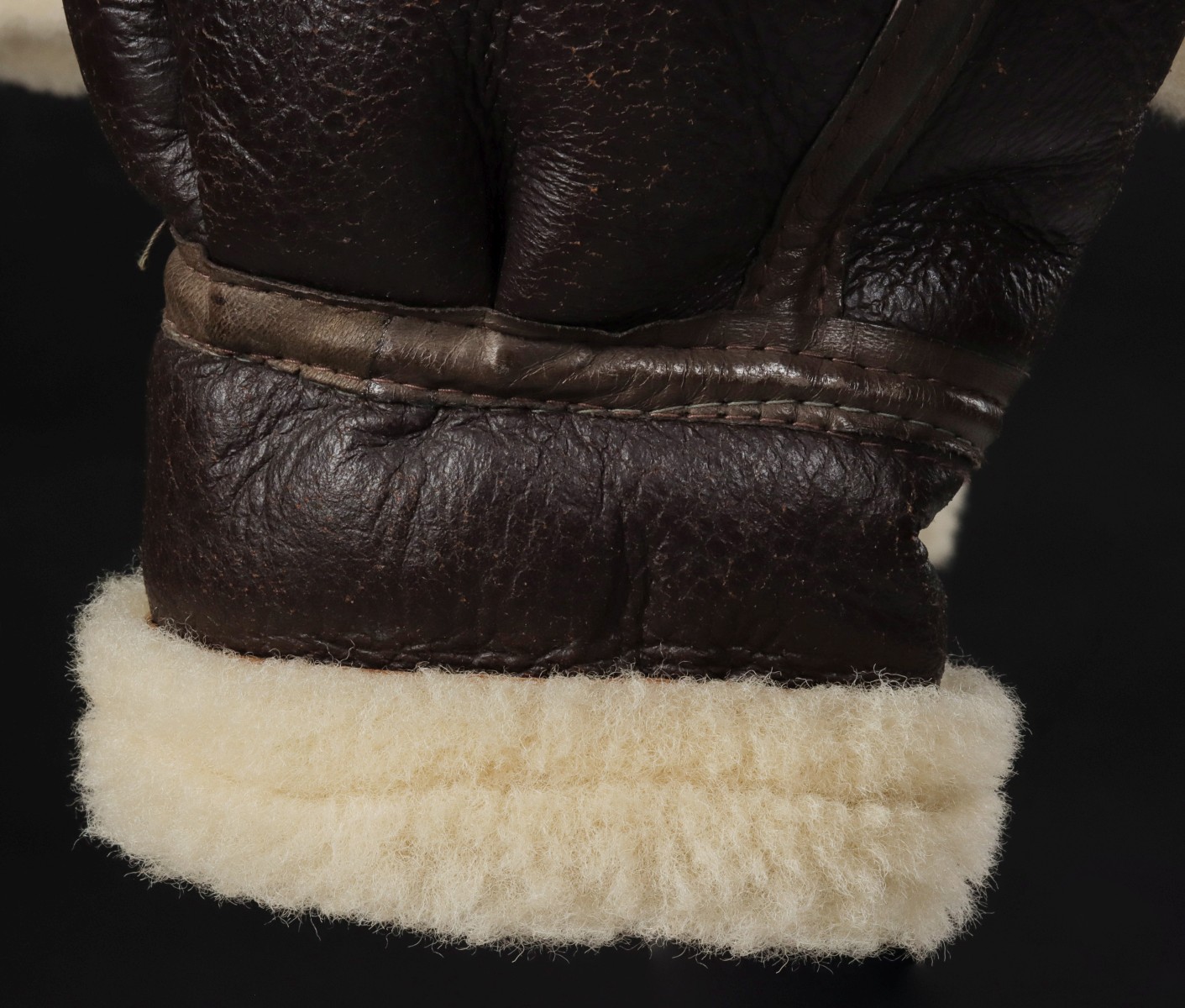 AN AVIREX LTD B-3 TYPE SHEARLING AVIATOR JACKET