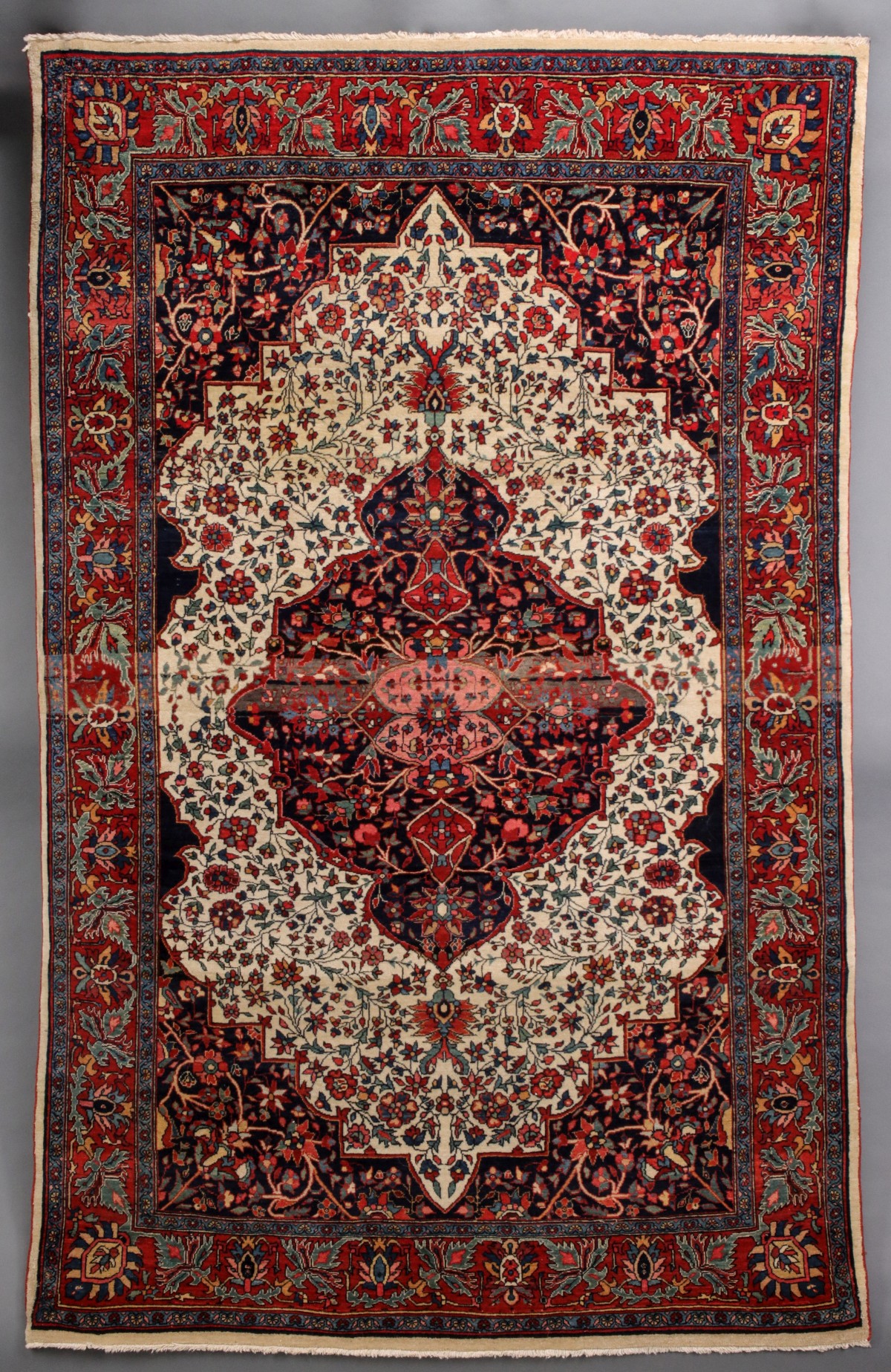 A NORTHERN PERSIA BIDJAR RUG WITH MEDALLION C. 1910