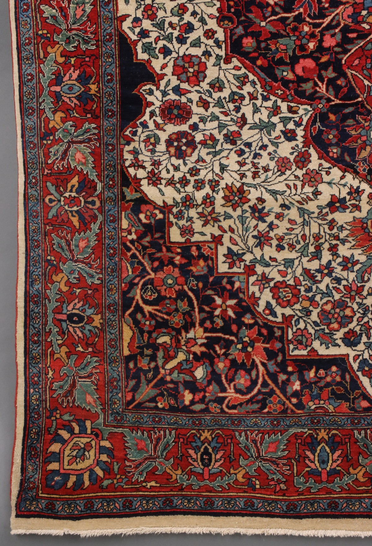 A NORTHERN PERSIA BIDJAR RUG WITH MEDALLION C. 1910