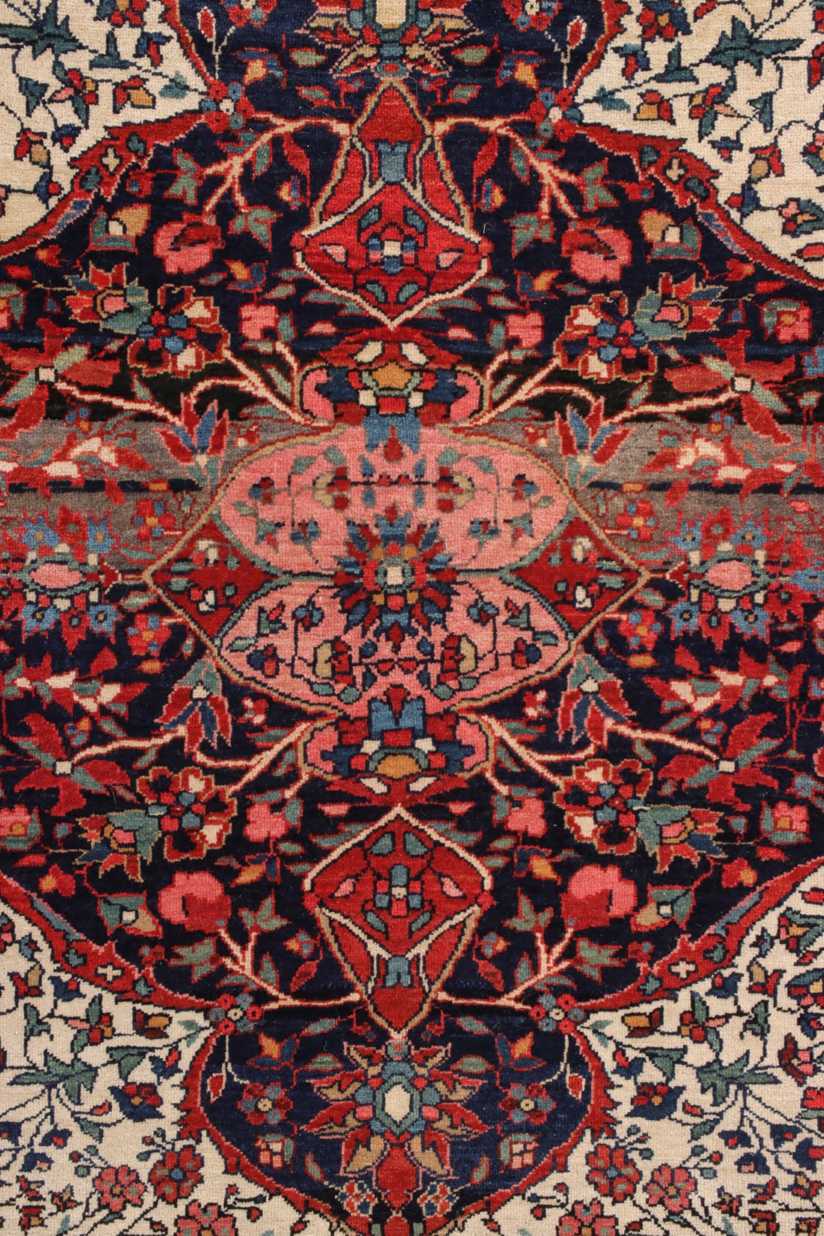 A NORTHERN PERSIA BIDJAR RUG WITH MEDALLION C. 1910