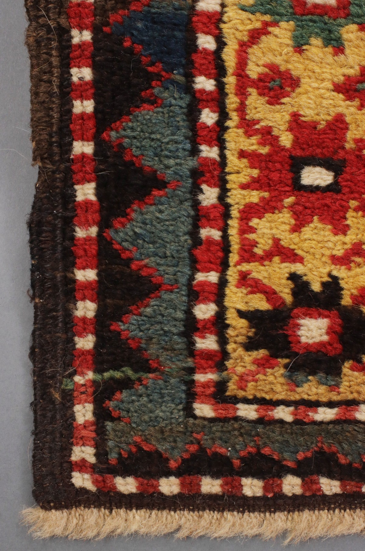 AN ANTIQUE MOGHAN CAUCASIAN LONG RUN CARPET CIRCA 1890