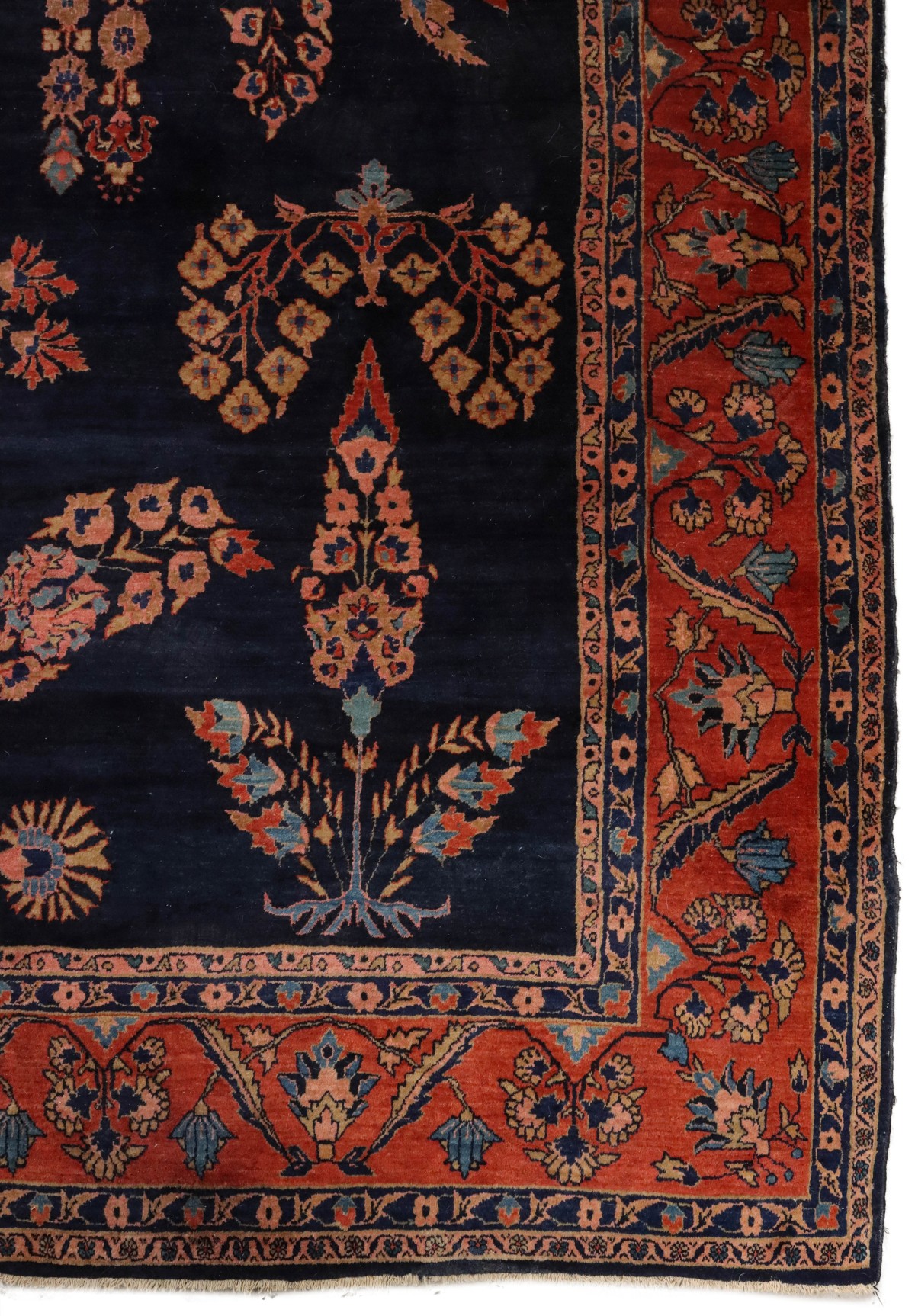 A SPACIOUS JEWEL TONE SAROUK CARPET CIRCA 1910