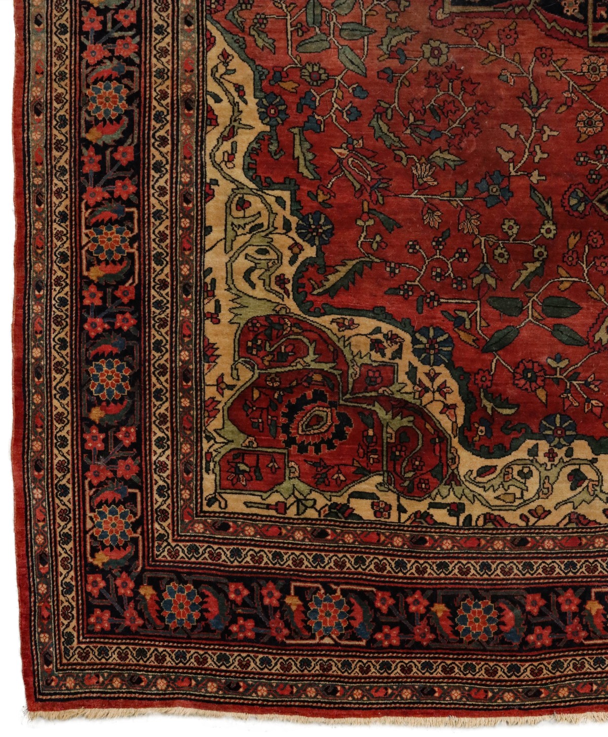 A PERSIAN SAROUK ROOM SIZE RUG WITH MEDALLION CIRCA 1900