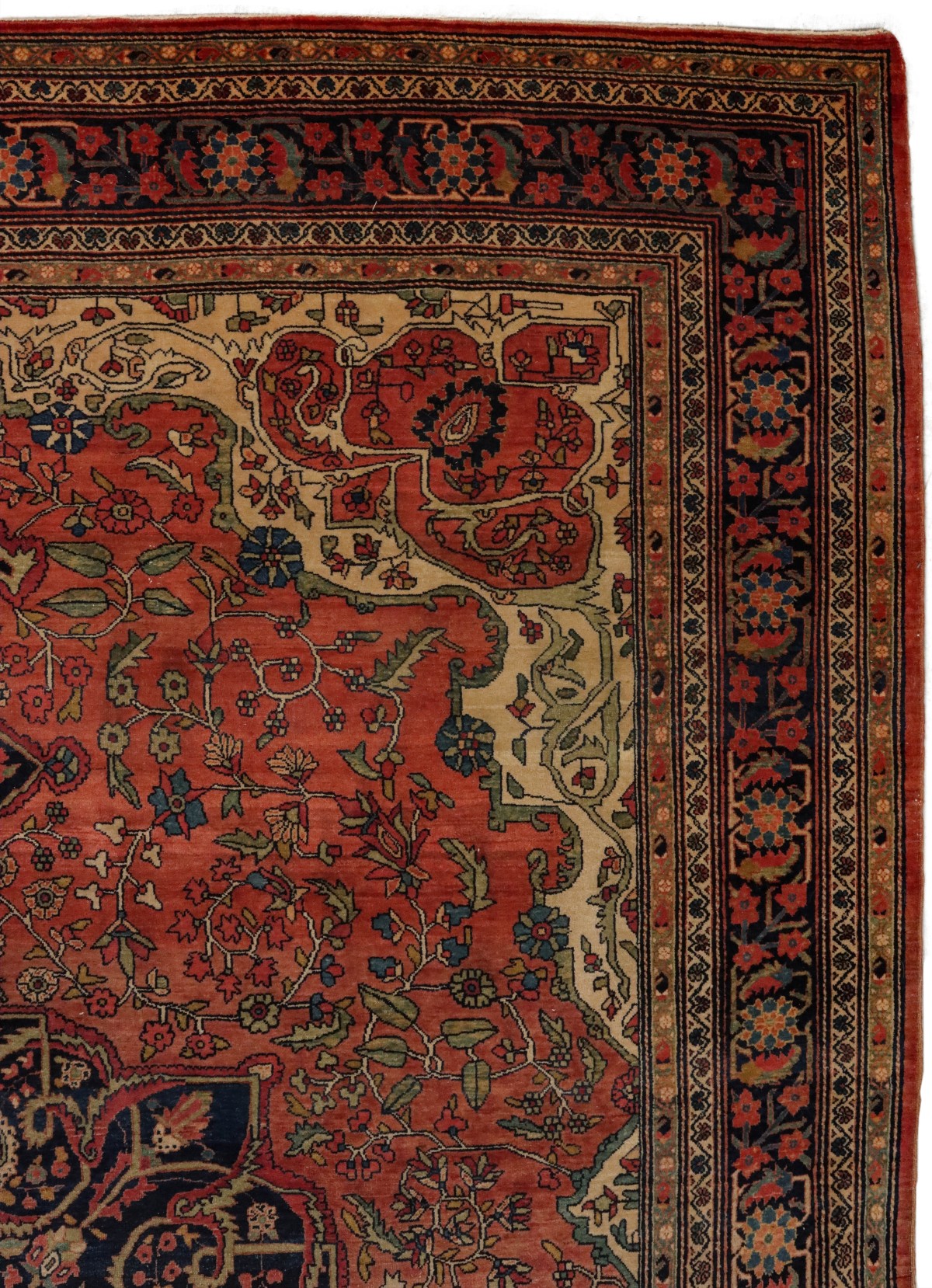 A PERSIAN SAROUK ROOM SIZE RUG WITH MEDALLION CIRCA 1900