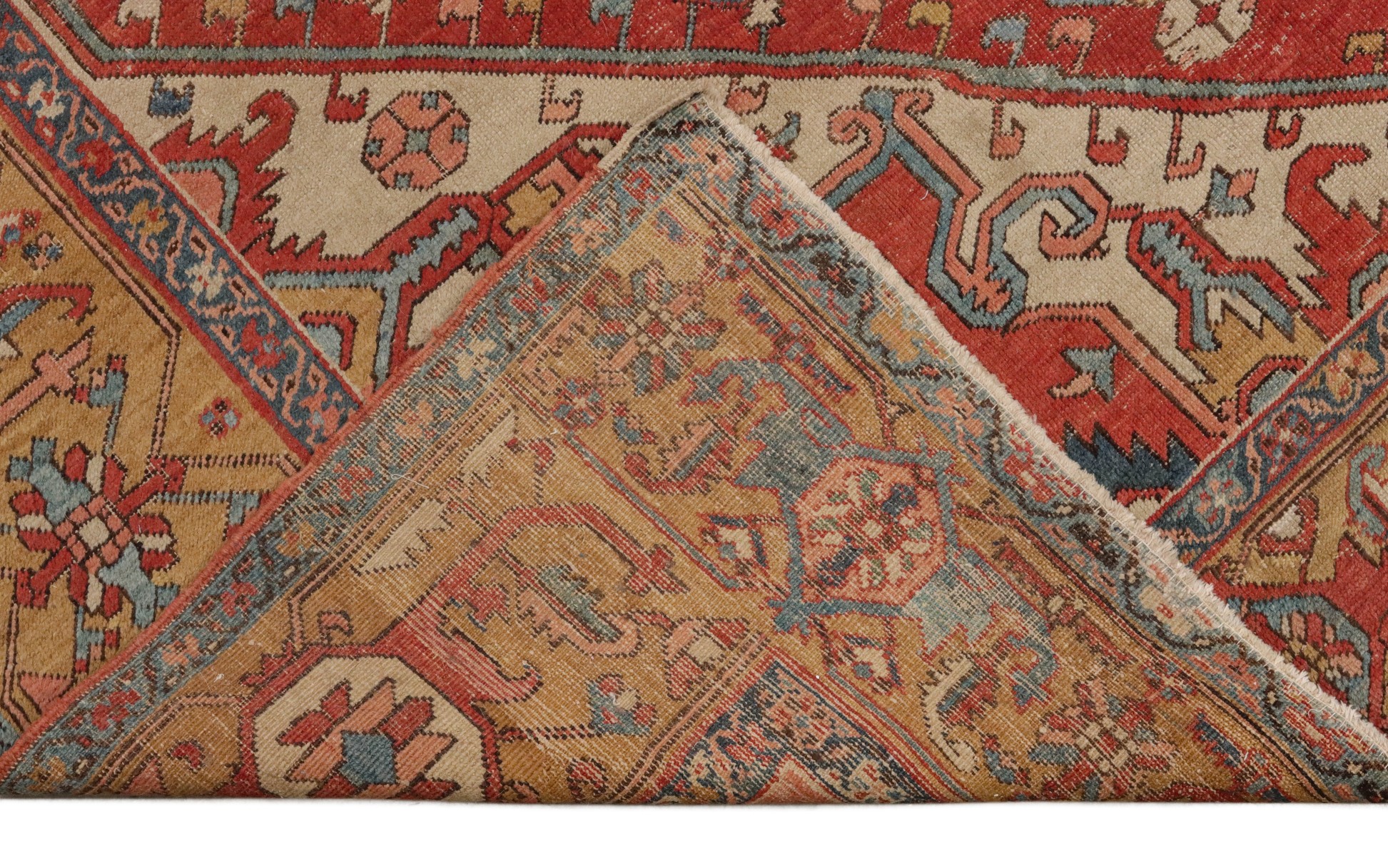 A FINE NW PERSIAN HERIZ SERAPI CARPET CIRCA 1890