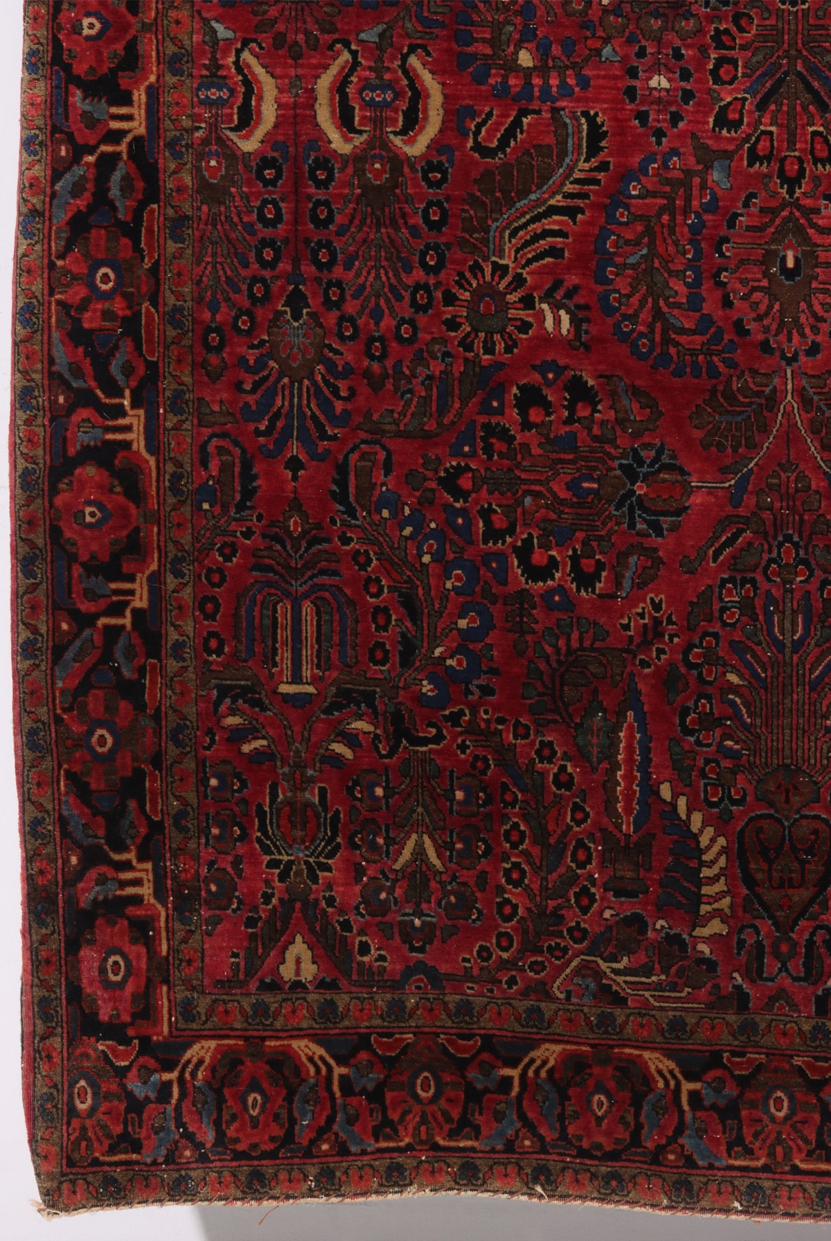 A JEWEL COLOR PERSIAN SAROUK CARPET CIRCA 1920