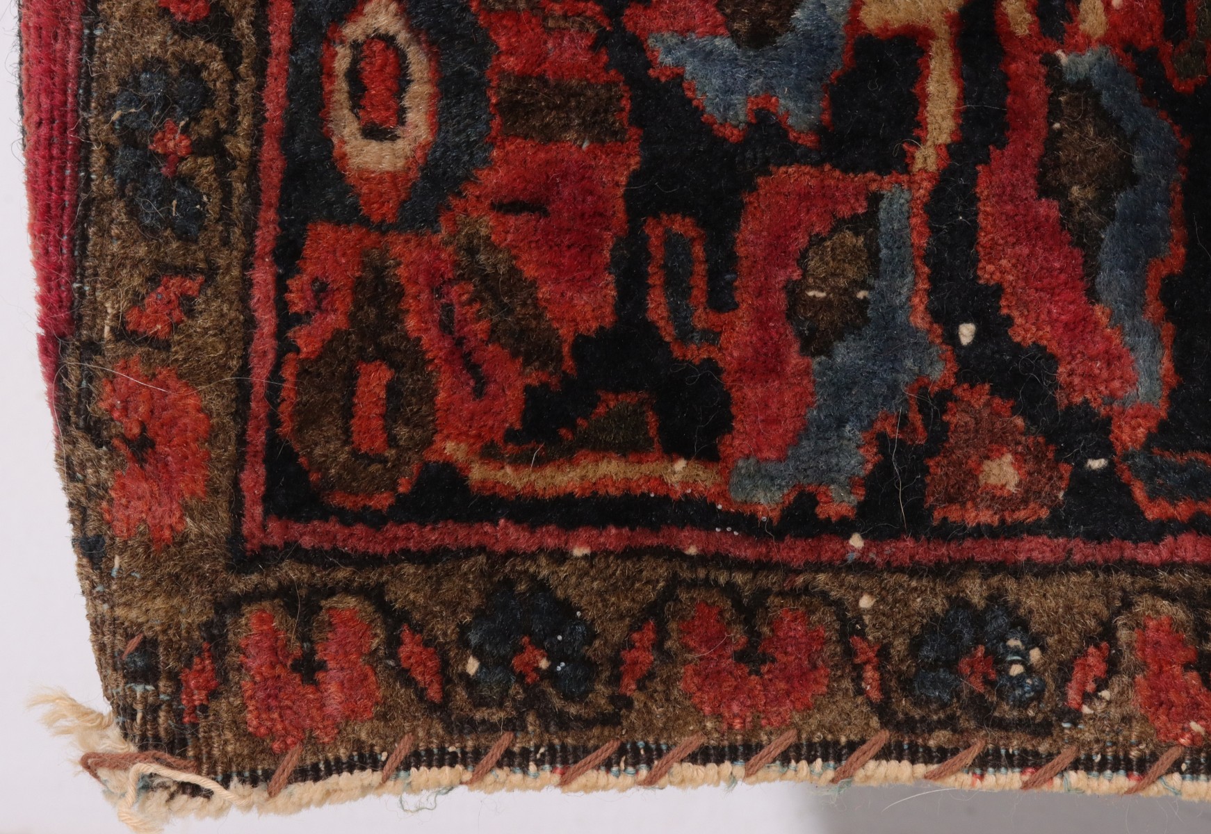 A JEWEL COLOR PERSIAN SAROUK CARPET CIRCA 1920