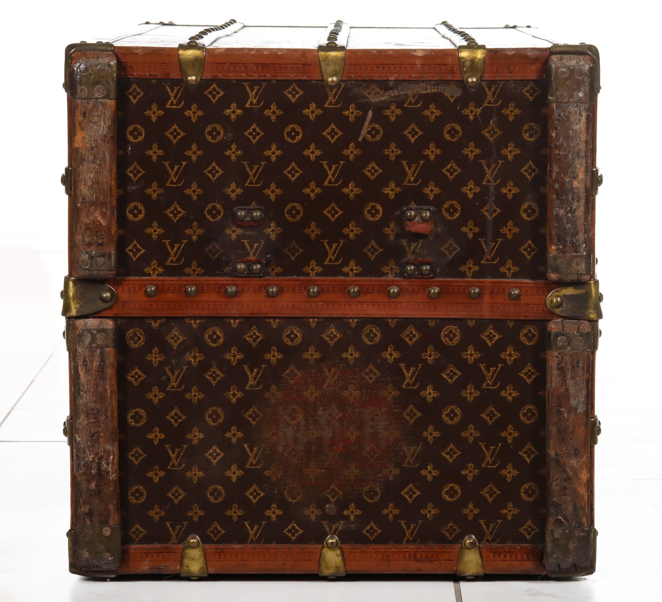 A FINE LARGE LOUIS VUITTON TRAVELING WARDROBE C. 1920s