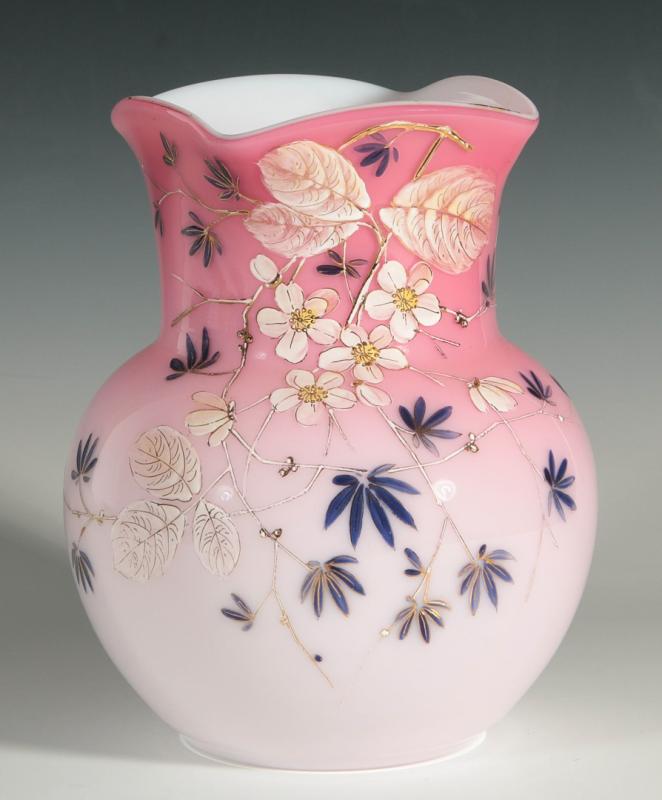 A PEACHBLOW VICTORIAN ART GLASS VASE WITH ENAMEL