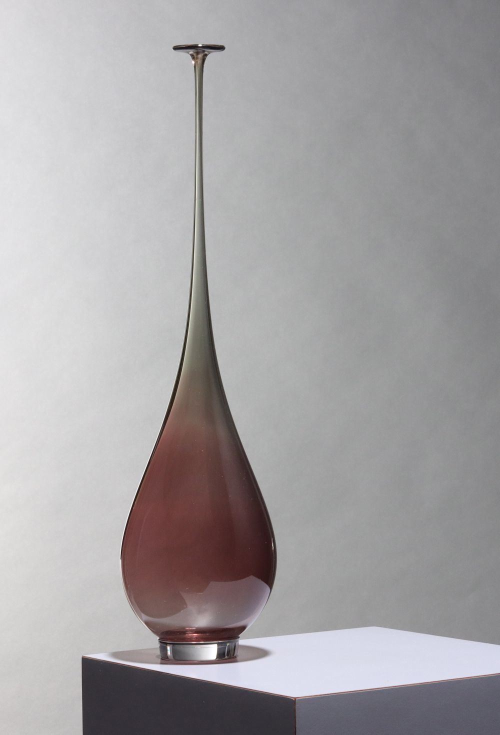 A VERY FINE NILS LANDBERG VASE FOR ORREFORS C. 1960