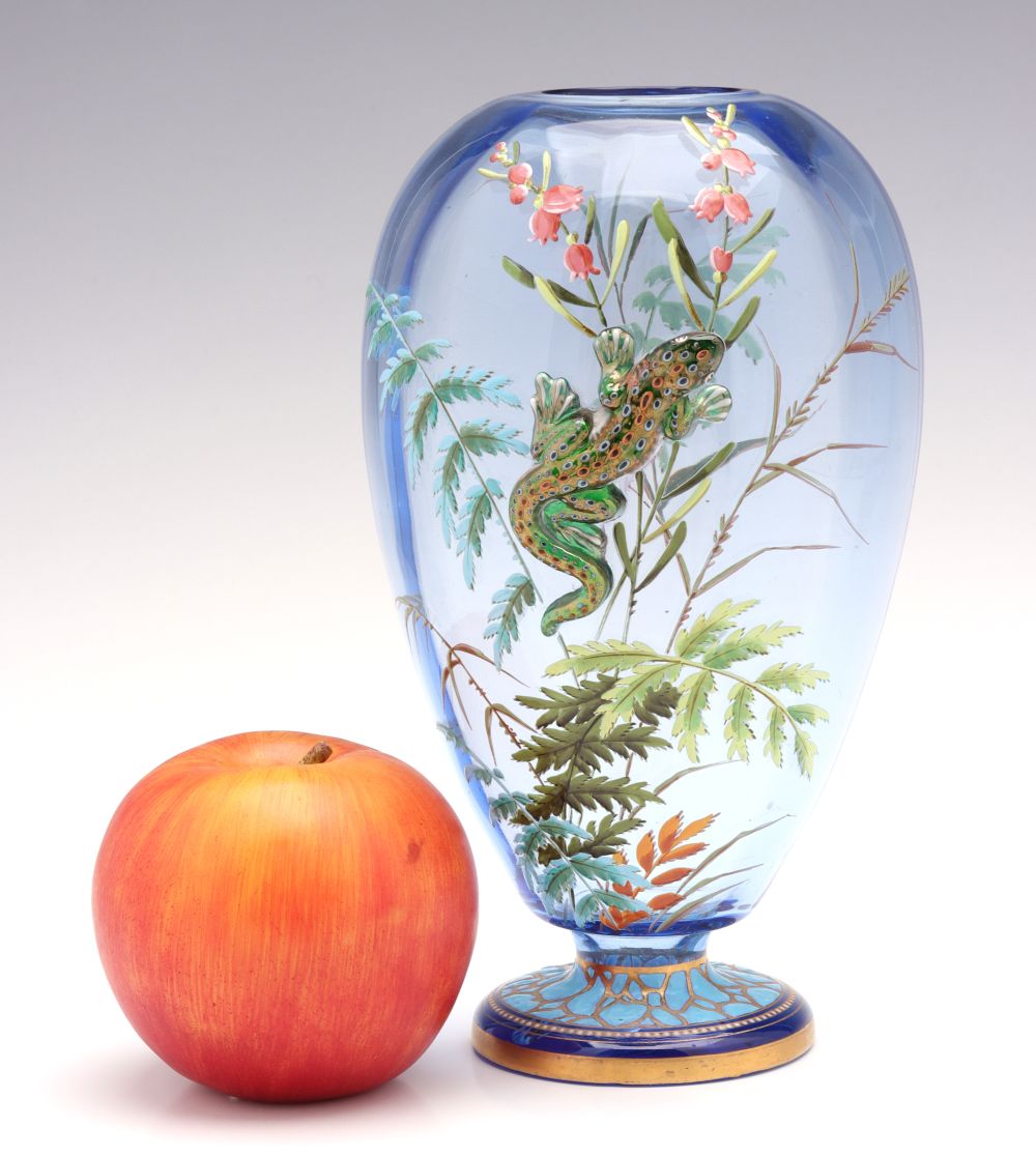 A MOSER 19C. ART GLASS VASE WITH APPLIED SALAMANDER