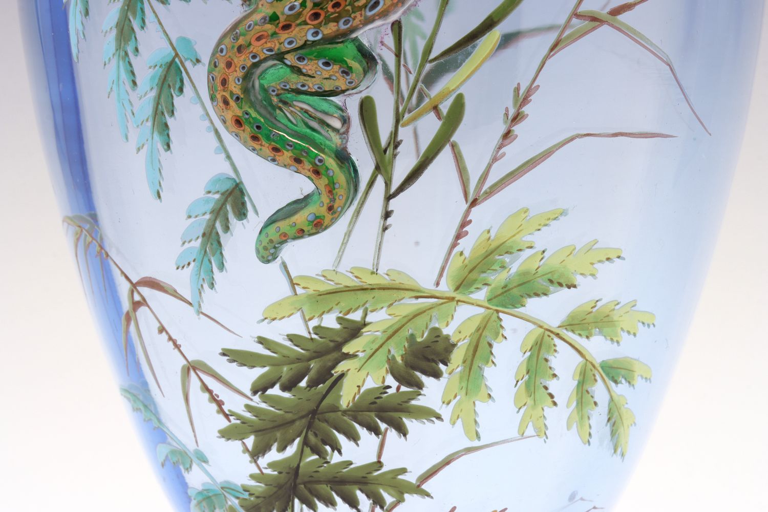 A MOSER 19C. ART GLASS VASE WITH APPLIED SALAMANDER