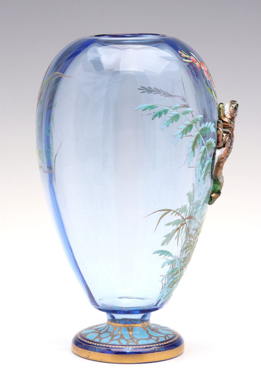 A MOSER 19C. ART GLASS VASE WITH APPLIED SALAMANDER