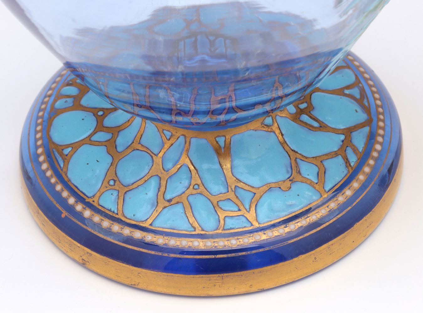 A MOSER 19C. ART GLASS VASE WITH APPLIED SALAMANDER