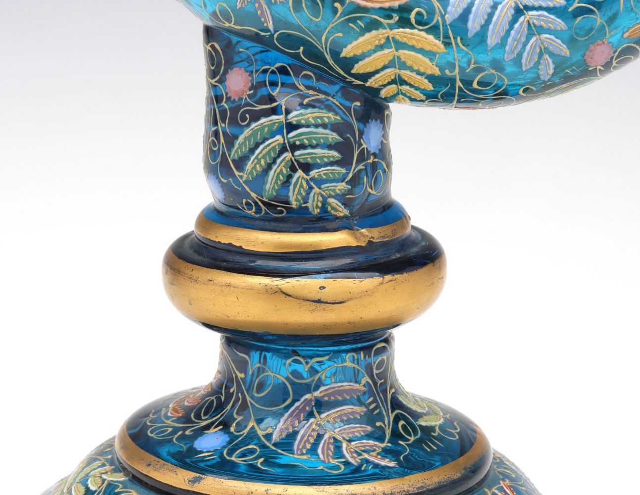 A LARGE 19C. MOSER GILT AND ENAMELED GLASS HUNTING HORN