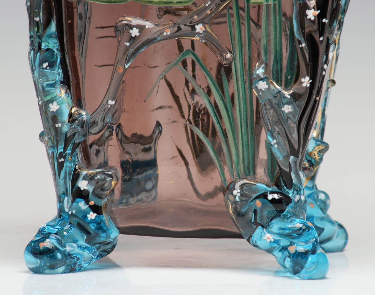 VASE WITH AQUATIC THEMES IN VARIOUS TECHNIQUES