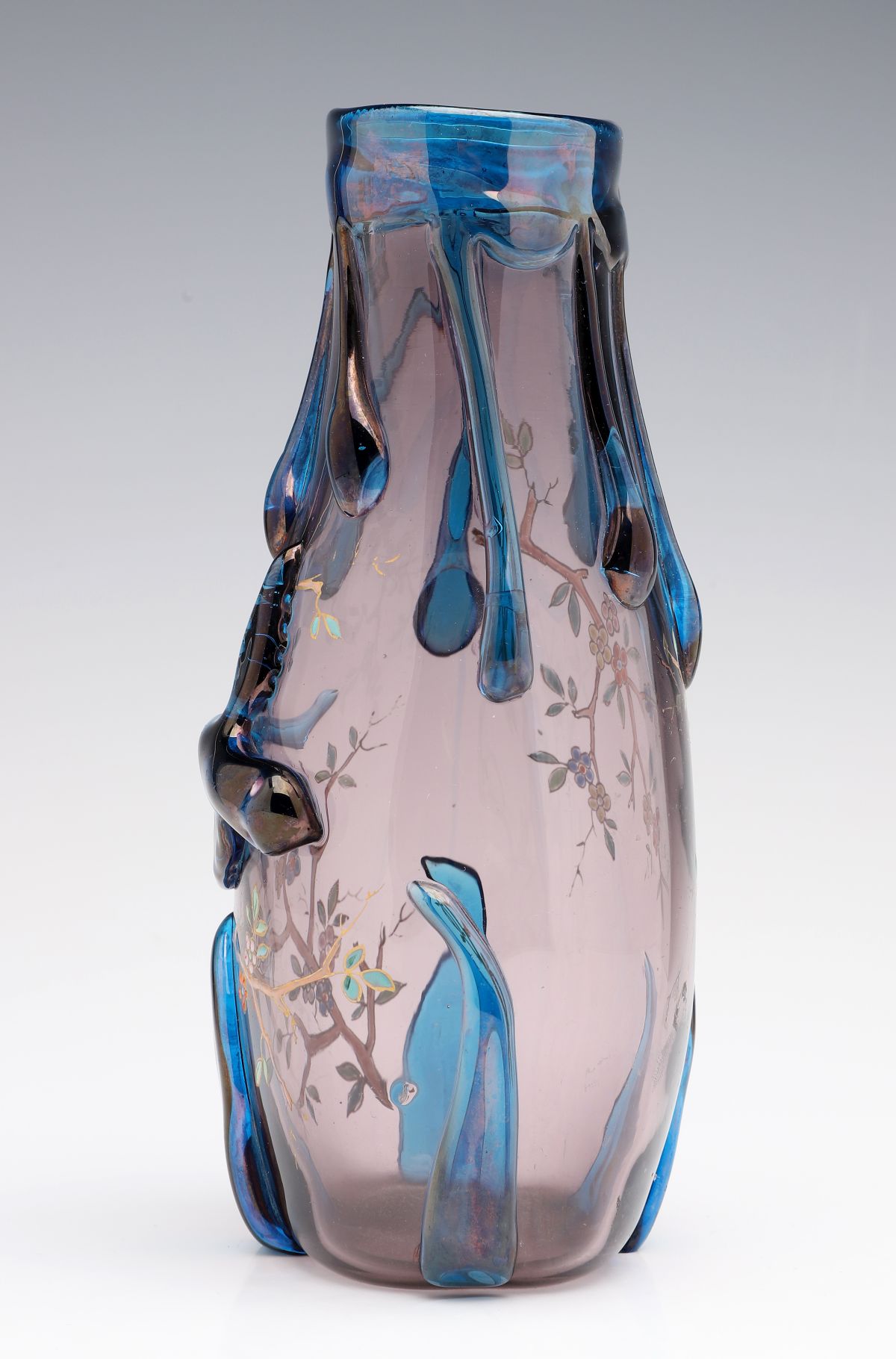 A VICTORIAN ART GLASS VASE ATTRIBUTED TO JEAN ARTHUR