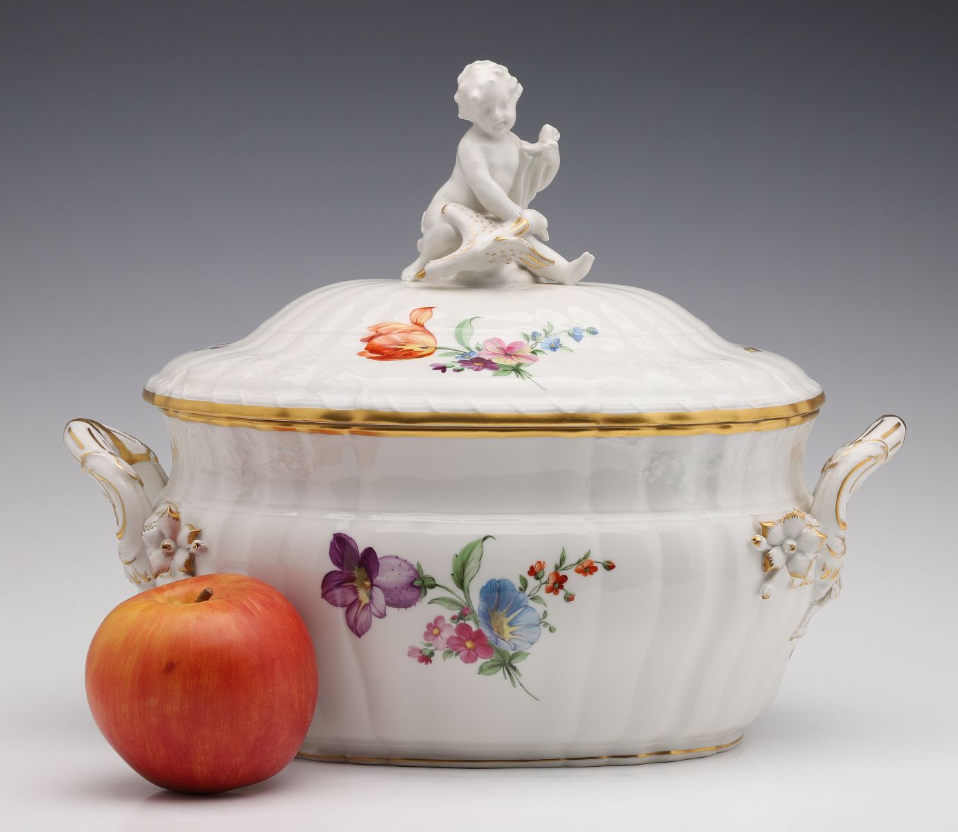 AUGARTEN AND KPM PORCELAIN TUREENS WITH PUTTO FIGURES